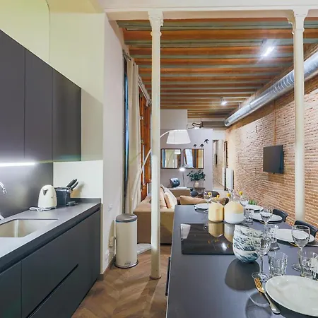 Apartment Avinyo 2 Gotic - Spacious Loft In Gothic Quarter!