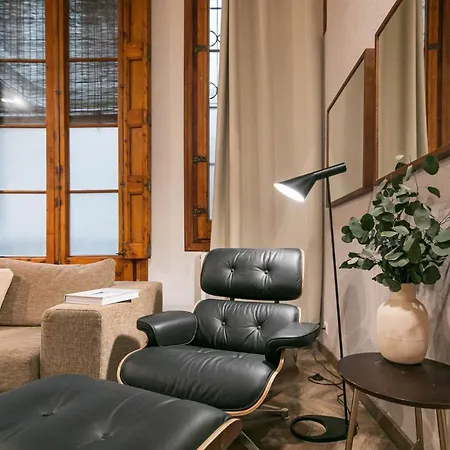 Apartment Avinyo 2 Gotic - Spacious Loft In Gothic Quarter! *